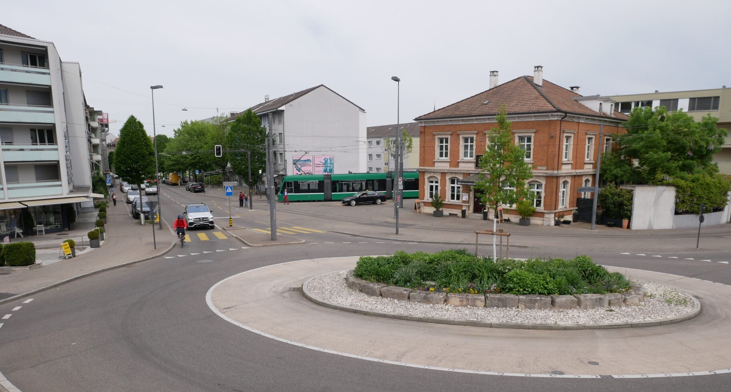 Binningen Kronenplatz
