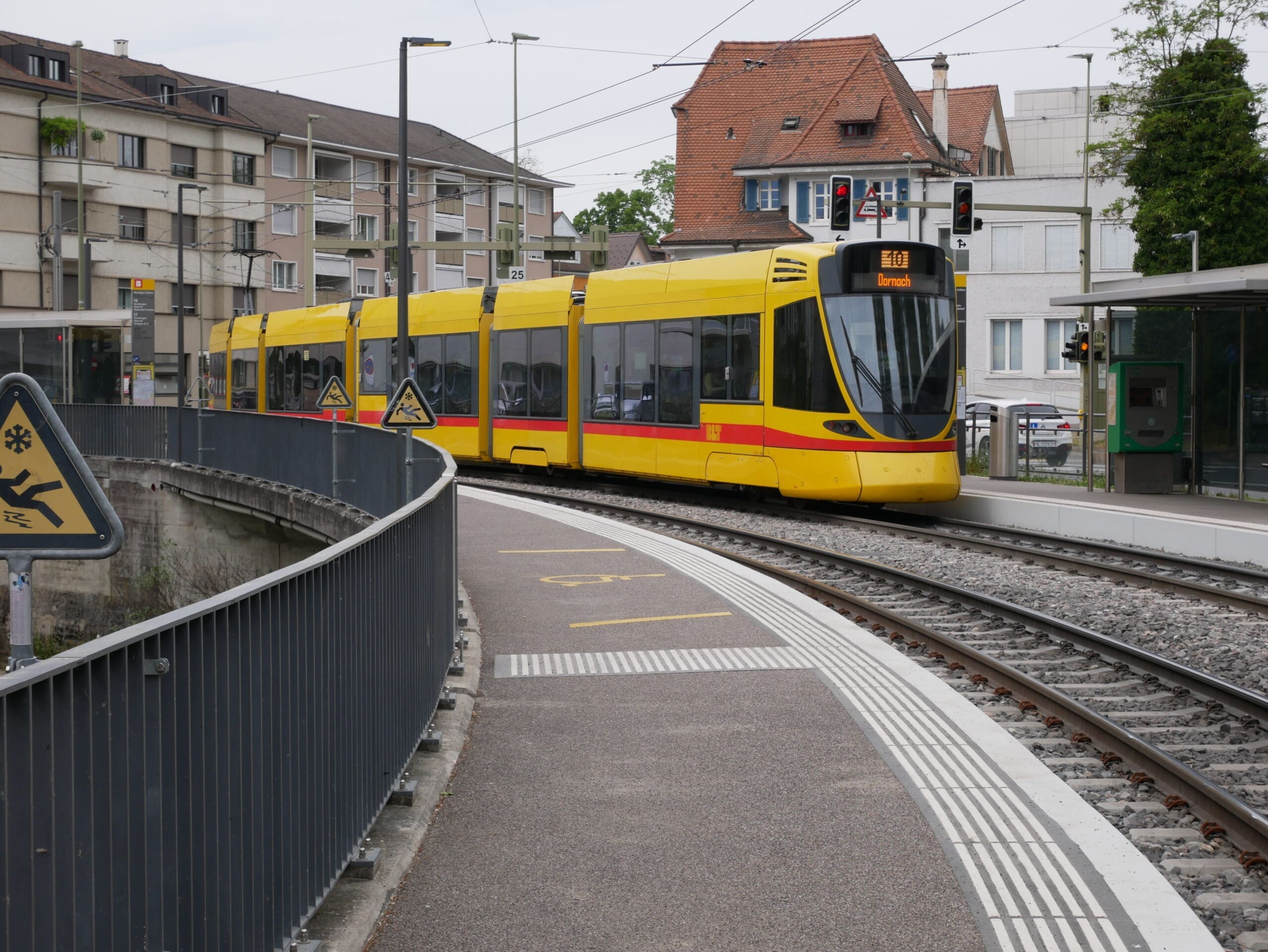 Tramhaltestelle Binningen Schloss